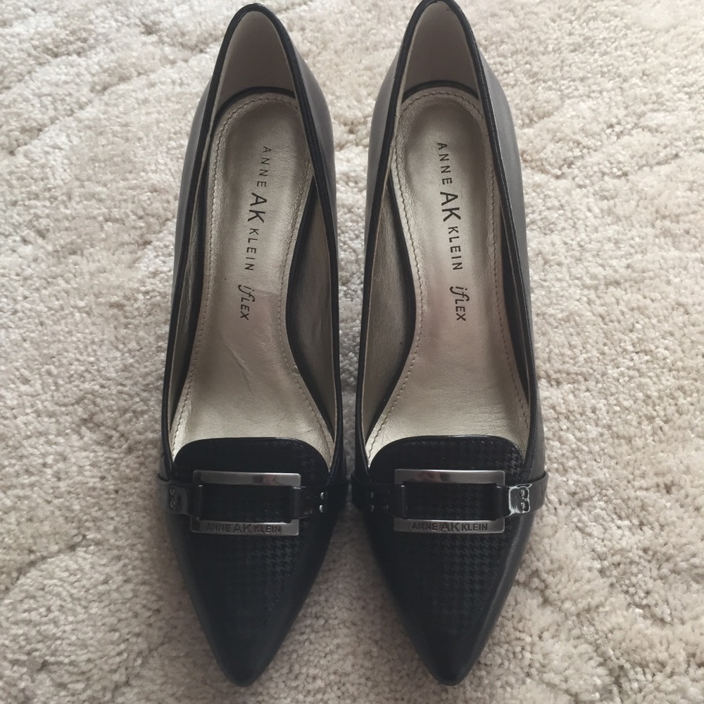 Anne Klein houndstooth tip 3” heel pumps, size 7
